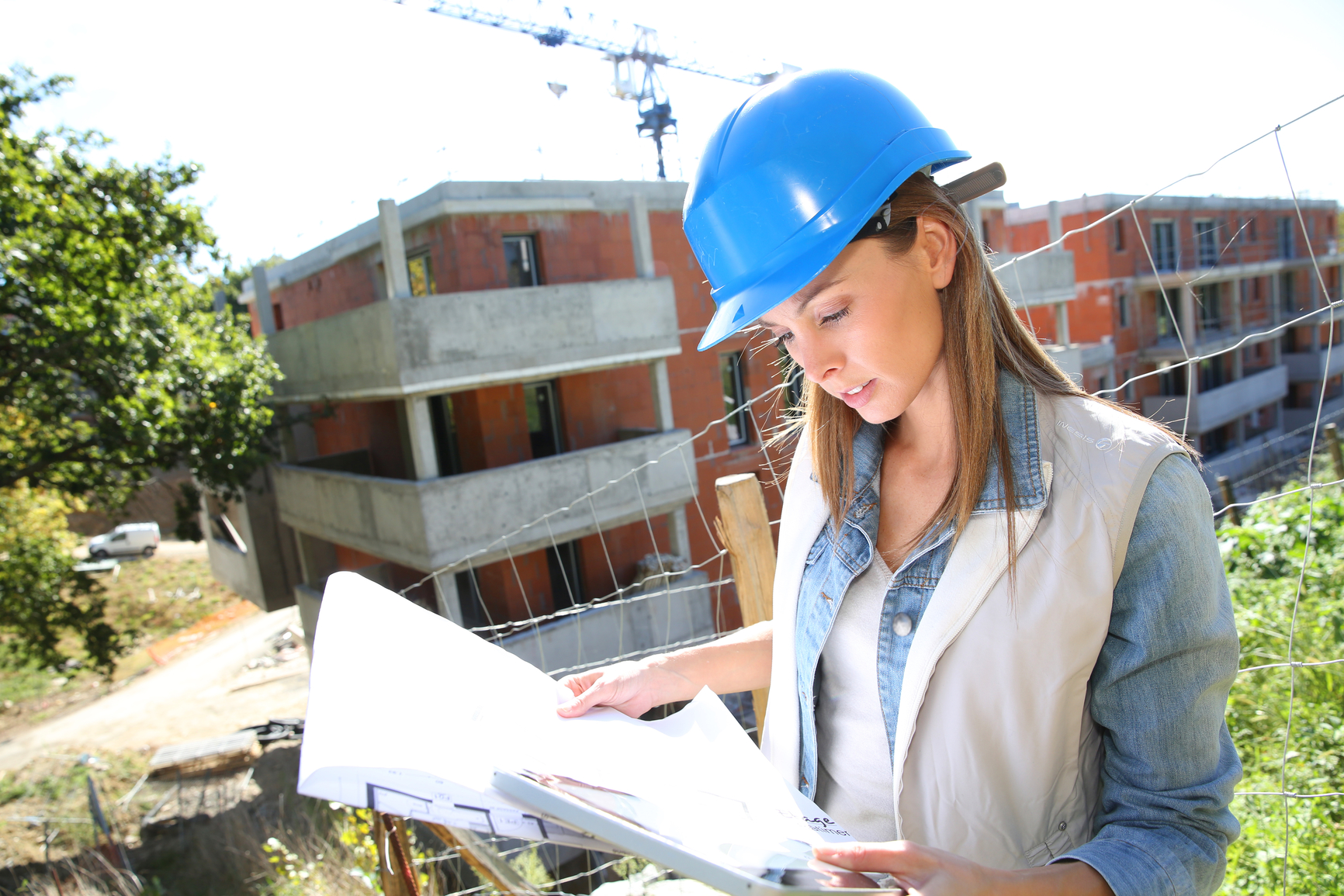 Mulheres à obra: cresce a presença feminina na construção civil -  SECONCI-RIO